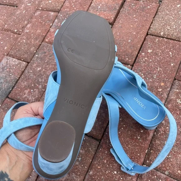 Vionic Sky Blue Yasmin Strappy Sandal Size 9.5